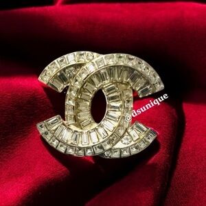 Elegant Crystal Brooch Lux brooch